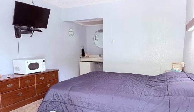 Explore Western Iowa with a Cozy, Restful Castle-Inspired Room