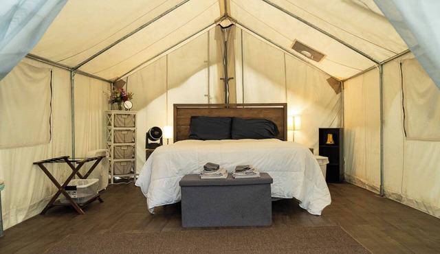 Explorer Glamping Tent | Forest Retreat & Hot Tubs!