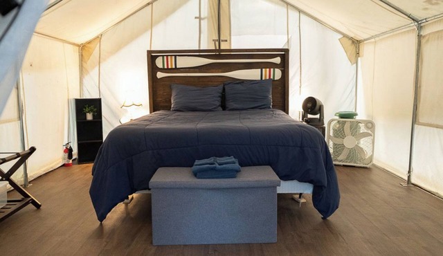 Explorer Glamping Tent | Forest Retreat & Hot Tubs!