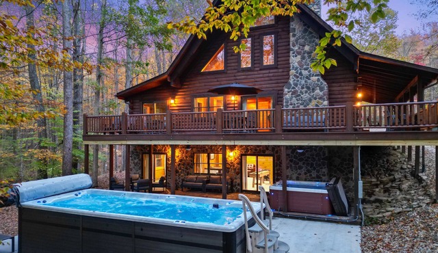 Explorer Lodge | Hocking Hills, Theatre Room