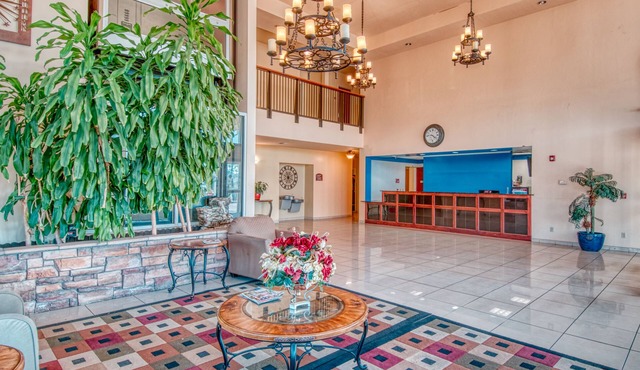 Express Inn & Suites