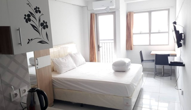 EXPRESS O 91863 Mekarwangi M-square Apartment By Santosa Property