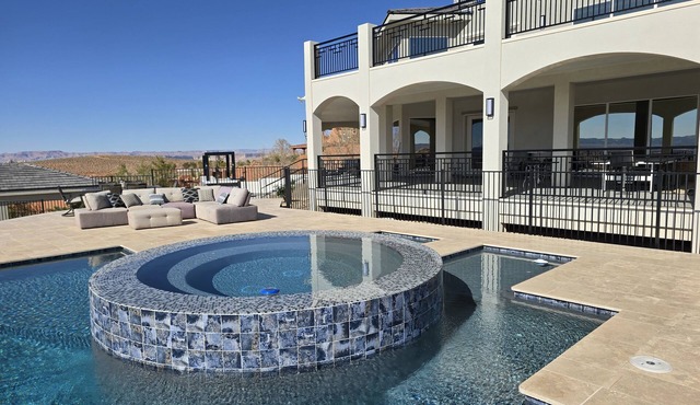 Exquisit Estate 7 Bed, 6 Bth w/Infinity Pool & Spa. Unbelievable Views 7000sqft