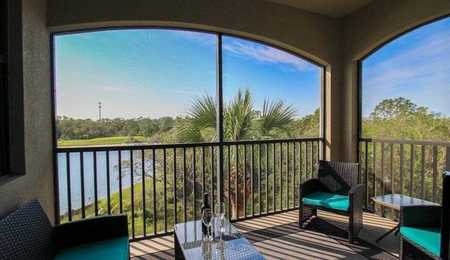 Exquisite 2 BR/2 BA Lake Front Condo In Lakewood National Golf Club - Precious Gem
