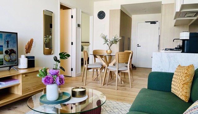 Exquisite 2BR apartment with resort and mountains Views