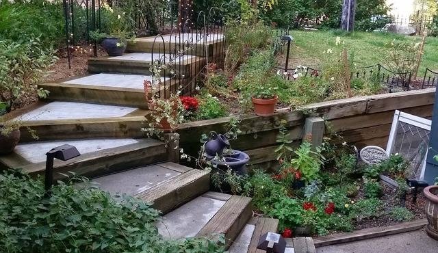 Exquisite 3-bedroom mountain home, steps to Lake Arrowhead Village and lakefront