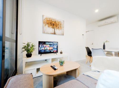 Exquisite and warm 1BR nest in Footscray Pool Gym