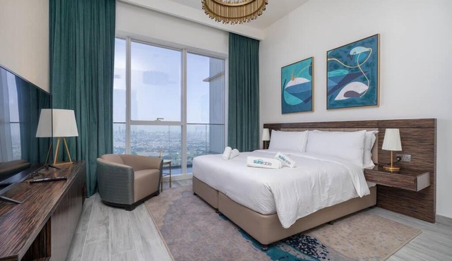 Exquisite Apartment Minutes Away from the Beach