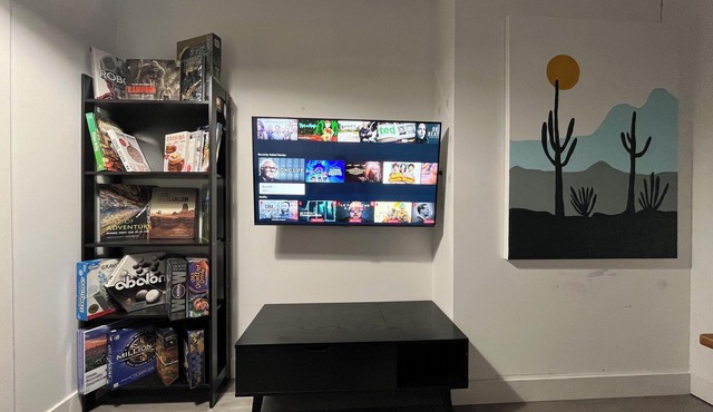 Exquisite Black & White Apartment with Unparalleled Charm