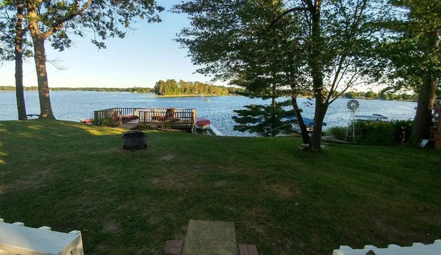 Exquisite Cabin on Beautiful Long Lake