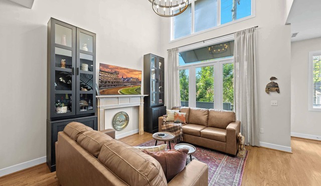 Exquisite Condo with Views in Trendy NuLu District