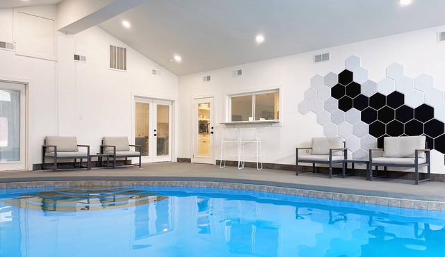 Exquisite Dallas-Hidden Gem Indoor Pool(NO PARTY)