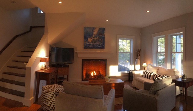 EXQUISITE DESIGNER CHESTER VILLAGE CLASSIC! 5Bdm 2Bath