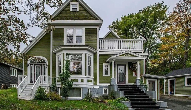 Exquisite Downtown St. John's Oasis with 12 Person Swim Spa /Hot Tub