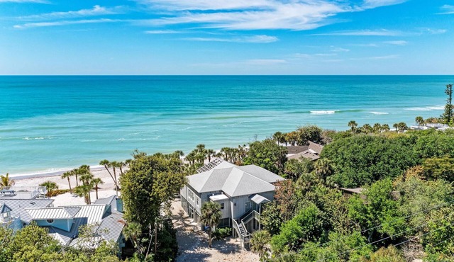 Exquisite Home: Gulf Front Paradise: Steps to Private Beach, Incredible Sunsets!