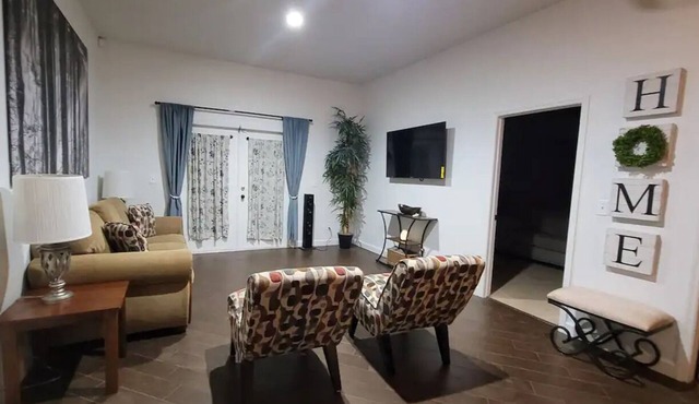 Exquisite Home near Tampa/Orlando sleeps 14-20.