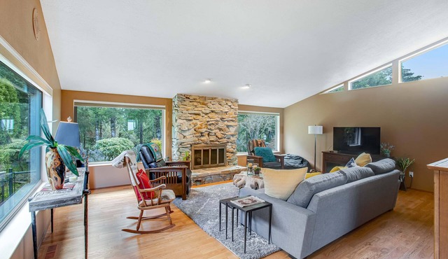 Exquisite Home with Top of the World Views Free WiFi Washer Dryer