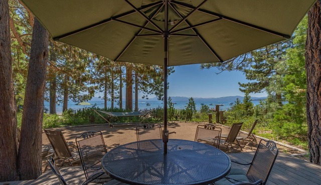 Exquisite Lakefront