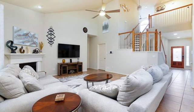Exquisite Luxury Home near Sea World, San Antonio
