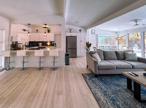 Exquisite Luxury Villa with Pool in Prime Location