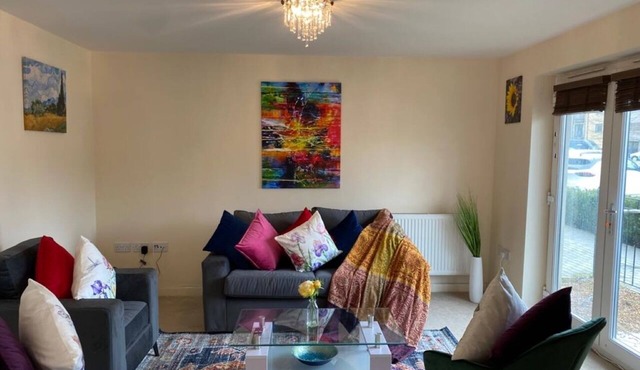 Exquisite Modern Homely Flat