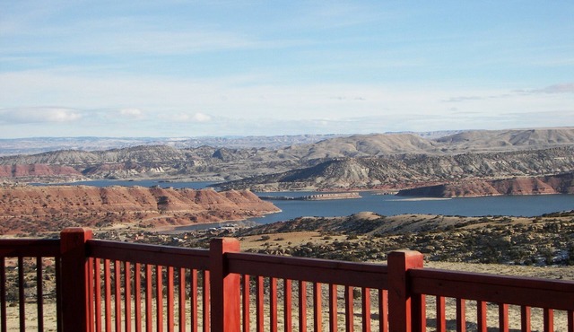 Exquisite Timberframe Home Overlooking Alcova Lake.