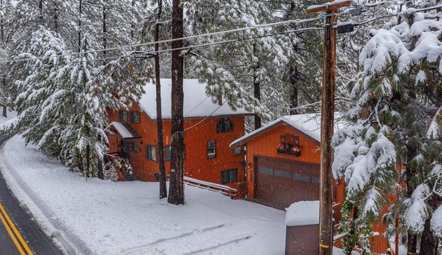 Exquisite Vacation Home with Hot Tub, EV Charger