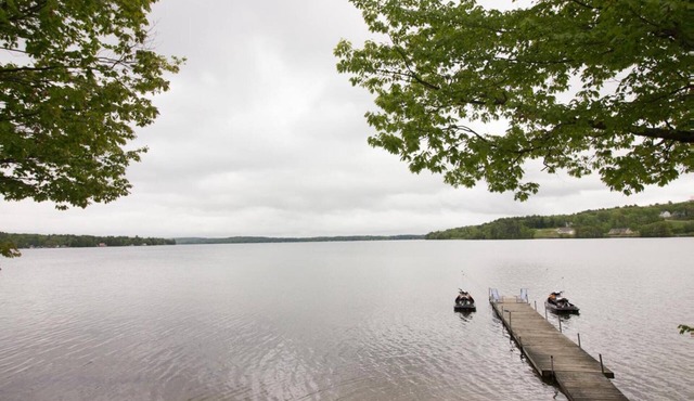 Exquisite waterfront home on Lake Winnisquam