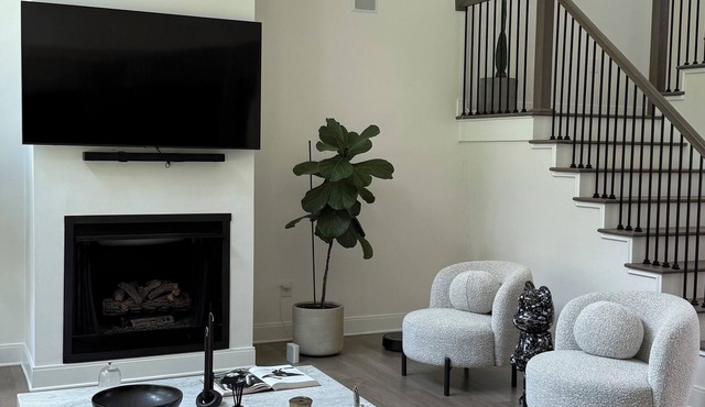 Exquisitely decorated Spacious 4-bedroom, Family Friendly traditional house