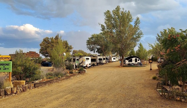 Extended RV Site (up to 45'), Pull Through, Full Hookup (30/50 amp)