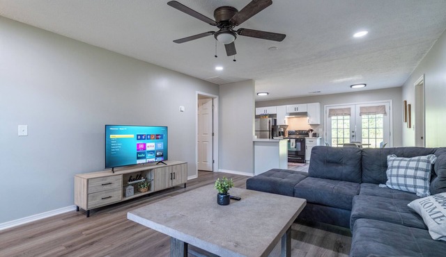 Extended Stay 2BR Relocation Friendly