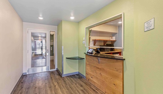 Extended Stay America Select Suites - Cleveland - Mentor