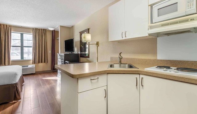 Extended Stay America Suites Minneapolis Maple Grove
