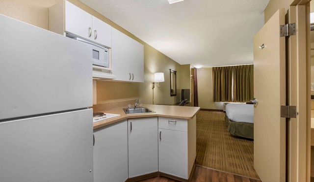 Extended Stay America Suites Champaign Urbana