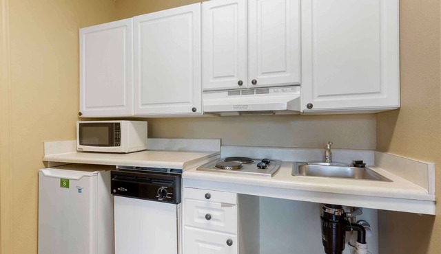 Extended Stay America Suites Washington DC Chantilly Airport