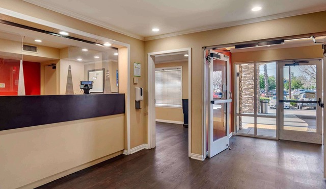 Extended Stay America Suites Los Angeles Monrovia