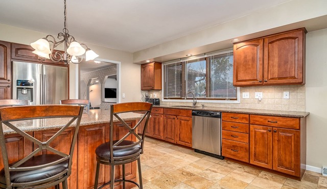 Extended Stay Elgin FHS Rental - Greenridge Dr