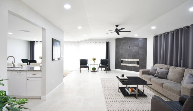 Extended Stay Gem – Cozy Home in Golf Community, Near Airport & Downtown