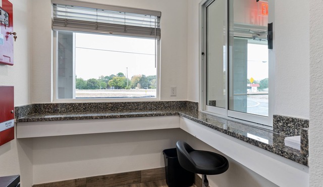 Extended Stay Gun Barrel City