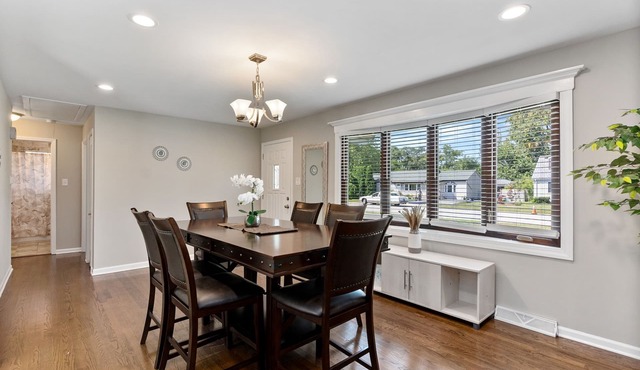 Extended Stay Oak Lawn FHS Rental