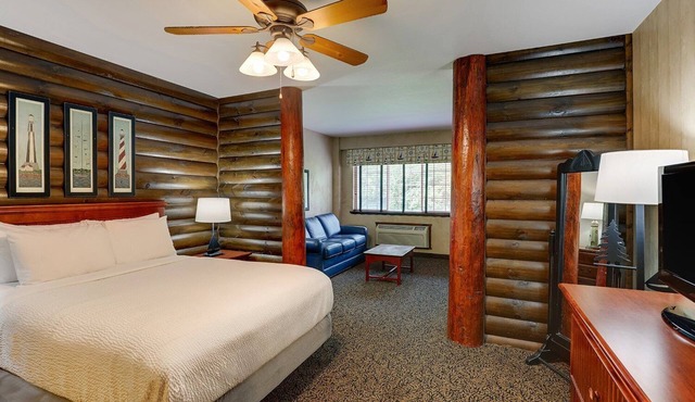 Extended Stay Queen Suite with Kitchenette! Stoney Creek Columbia