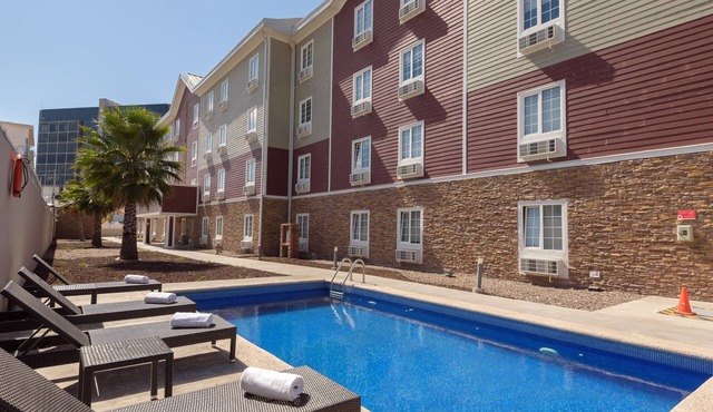 Extended Suites Tijuana Macroplaza