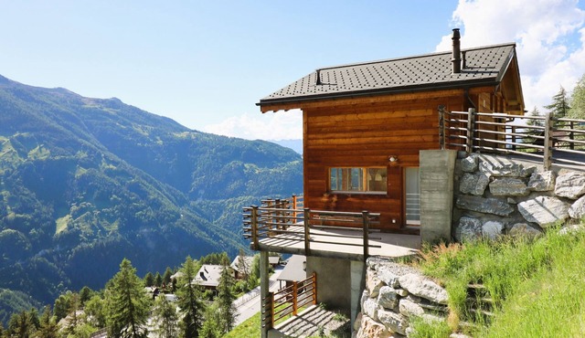 Extérieur: Detached chalet on 3 floors with magnificent views, for 4 people - approx. 80m2Interior: