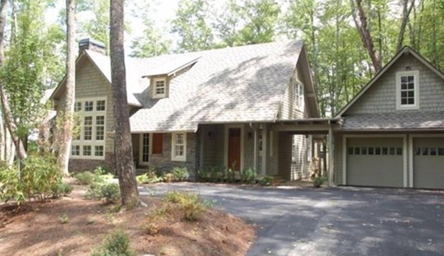 Extra Lg 4 Bed & 5 1/2. BA, Great for families & couples!