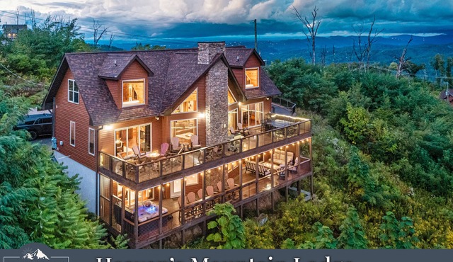 EXTRAORDINARY Luxury Cabin! PANORAMIC Views! Decks! Fire Pits! Theater! Gaming!