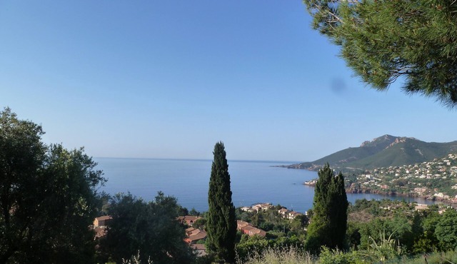 EXTRAORDINARY PANORAMIC SEA VIEW