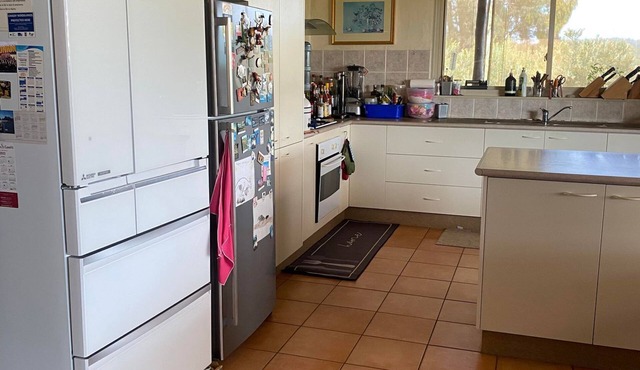 Extremely comfortable off-grid stone house with stunnng views in natural setting