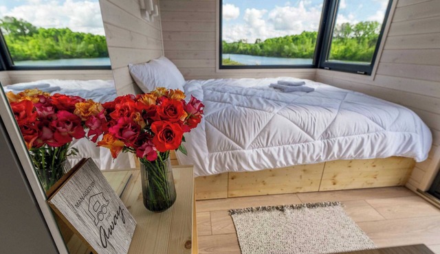 Ezy House 2 by Tiny Away