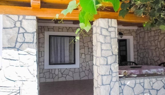 für 4 Personen + 2 Kinder ca. 60 m² in Zubovici, Adriaküste Kroatien (Kro by Interhome