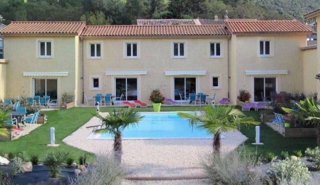 für 5 Personen und 1 Kind in Gagnieres by Interhome